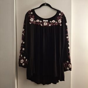 LA Threads Women's Black Tunic with Pink Embellished 3/4 Sleeves